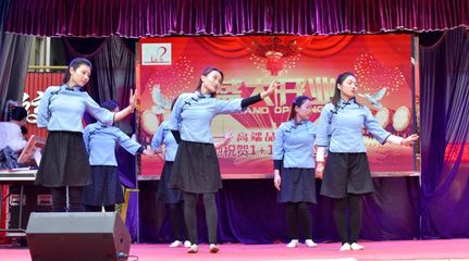 一站式婚慶服務新體驗 1十1婚慶南江店盛大開業